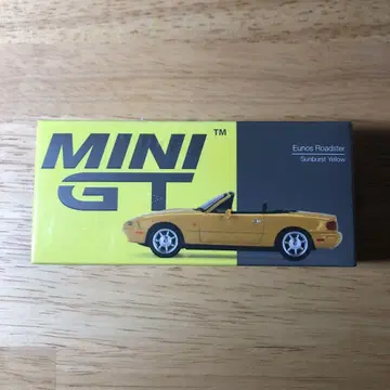 MINIGT No.393 Mazda Eunos Roadster