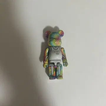 컬러풀 베어브릭 시크릿 야바이T셔츠야상