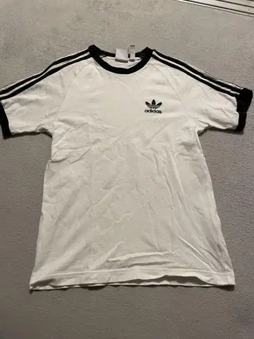 adidas 3 스트라이프 T셔츠 화이트 XS