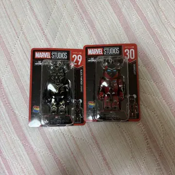 BE@RBRICK BLACK PANTHER 29, IRONHEART 30