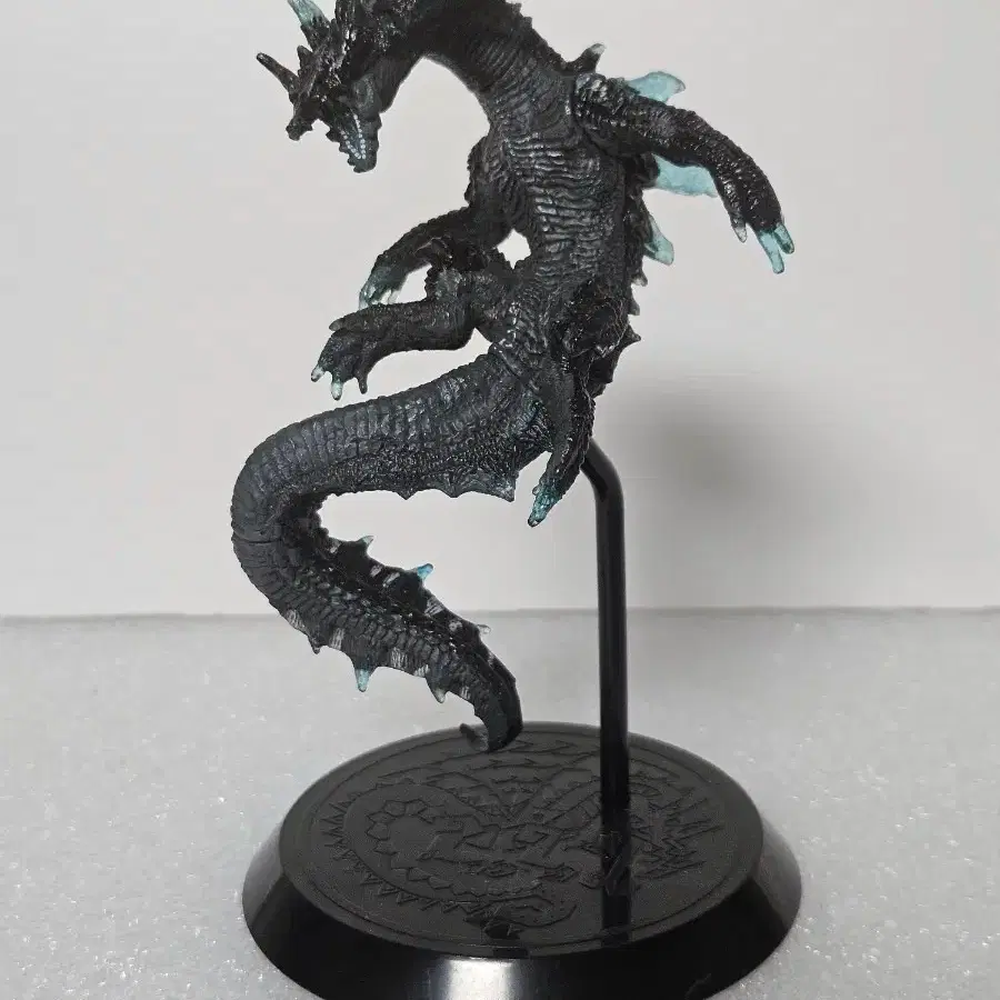 HUNTER×HUNTER | 헌터x헌터 Monster Hunter Figure Lagiacrus Rare Species (Effect  Parts X) on Bunjang Global Site.