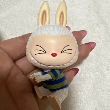 러브부 피규어 화이트