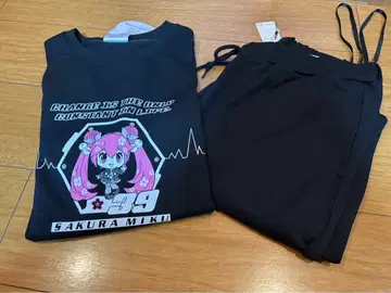 하츠네 미쿠 사쿠라 미쿠 룸웨어