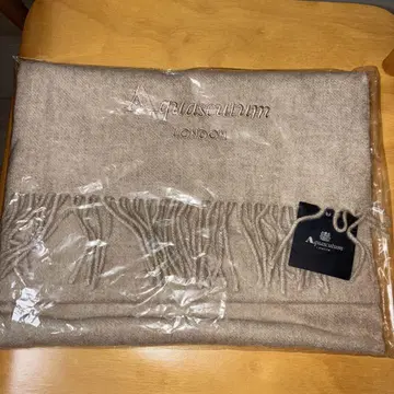 새상품 택 포함 Aquascutum 캐시미어 100% 머플러 베이지