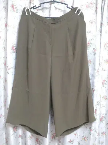 레리안 올리브색 가우초 팬츠