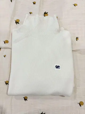 PAPAS 화이트 니트 스웨터