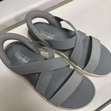 이번 시즌 슬립인 샌들 24cm