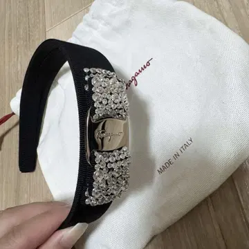 Ferragamo 페라가모 머리띠 새상품급