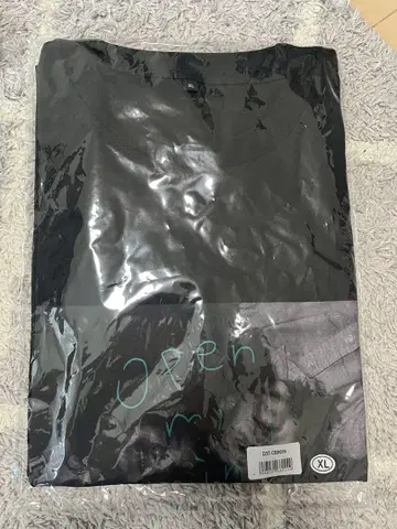 칠리 빈즈 업사이드 다운 티 블랙 XL 사이즈