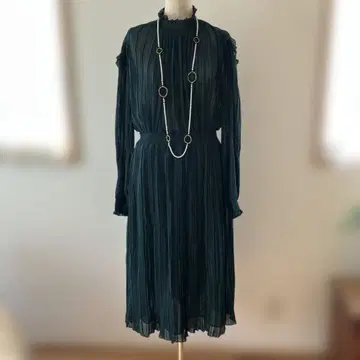 [ ZARA ] 다크 그린 쉬폰 플리츠 원피스