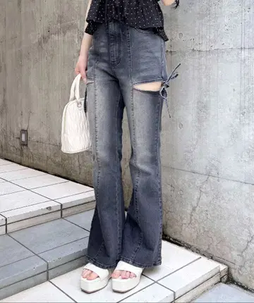 INGNI 잉그 사이드 리본 컷 아웃 플레어 데님 M 사이즈 그레이