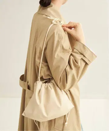 plage les Tendre leather clutch