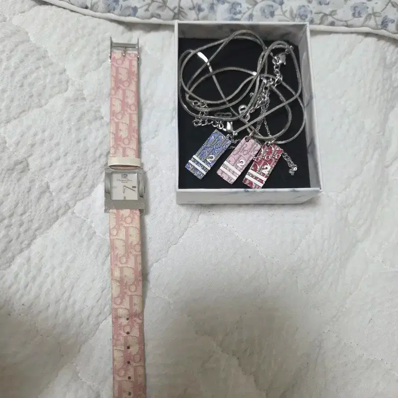 디올 샤넬 비비안웨스트우드 빈티지 시계 반지 목걸이