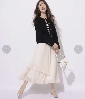 아푸와이저 리셰 아지메 티어드 플리츠 스커트 이번 시즌 아이템