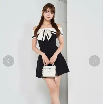 Darich 빅 리본 오프숄더 니트 미니 원피스