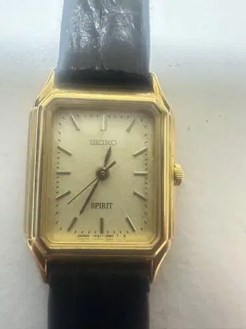SEIKO SPIRIT 1F21-5B40 시계