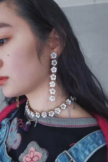 DEPT DAISY SONG PIERCE 귀걸이