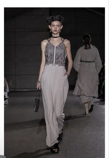 Petal lace overalls (Ice gray)