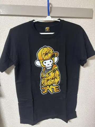 미사용 새상품 jungle APE 티셔츠