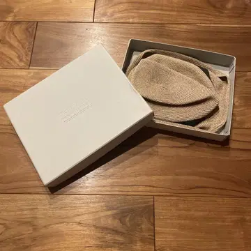 mature ha. Boxed hat mix brown x black