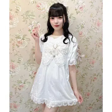 레이스 장식 화이트 T셔츠