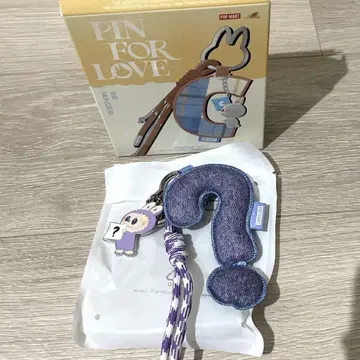 THE MONSTER PIN FOR LOVE 키링 ?