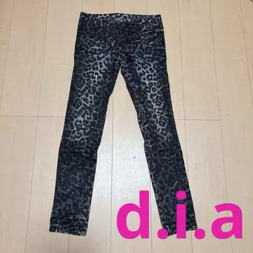d.i.a 레오파드 무늬 청바지