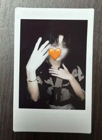 러브식 타로 폴라로이드 유카타