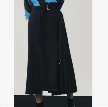 유나이티드 도쿄 플리츠 스커트