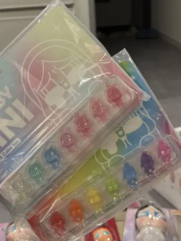 POPMART CRYBABY 미니 피규어 POP BEAN 2개 세트