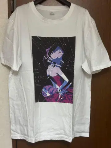 Perfect Blue T셔츠 / XL 사이즈 / 화이트