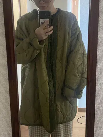 올리브 그린 퀼팅 자켓