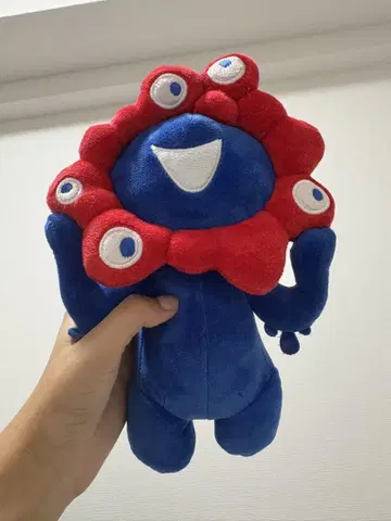미야쿠미야쿠 지퍼 달린 봉제 인형