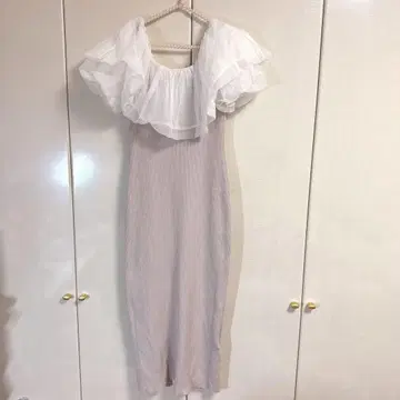 머큐리 벌룬 카라 니트 원피스