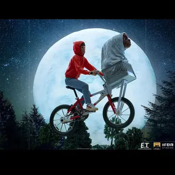 Iron Studios 1:10 E.T. and Elliot -