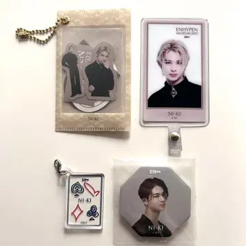 인기! enhypen 니키 museum 스티커 캔뱃지 등 4점 세트