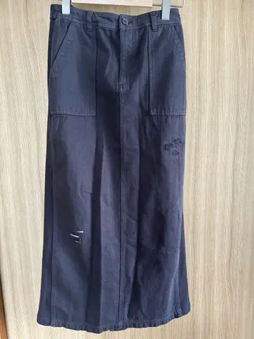 가먼트 다이 스커트 ( Femicite )