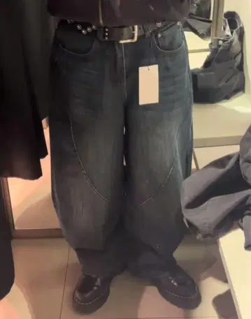 ZARA 벌룬핏 스티치 와이드 청바지 40 슈퍼 배기 완판템
