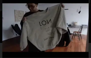 LON 프린트 맨투맨 베이지 리화
