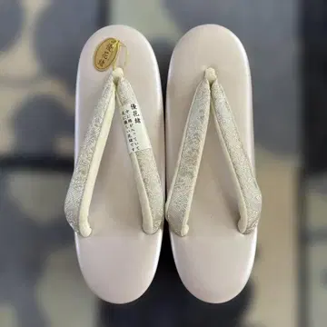 핑크 조리 꽃무늬 하나오 부착
