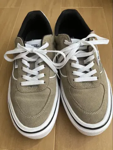 VANS 베이지 스니커즈