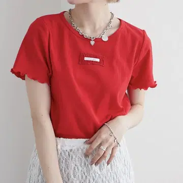 프릴 네임이 달린 리브 T