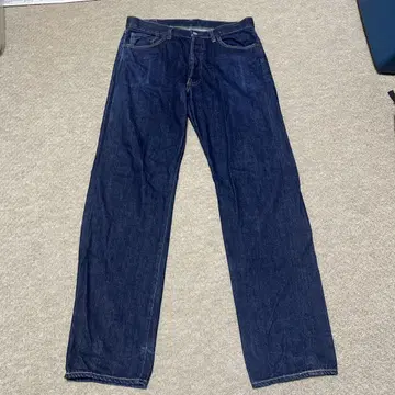 데일리 옷장 인더스트리 청바지 데님 팬츠 빨간 귀