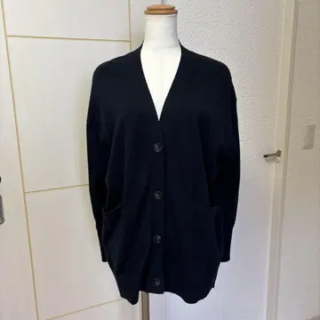 드레 스테리아 네이비 버튼 가디건