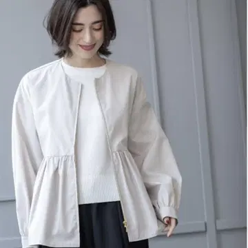 오페크 노카라 페플럼 자켓 36 S