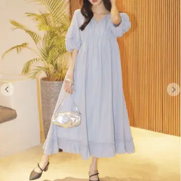 새상품 릴리안캐럿 자카드 카프탄 원피스 블루 M 퍼프 슬리브