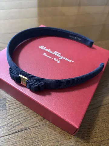 Salvatore Ferragamo 페라가모 바라 리본 머리띠