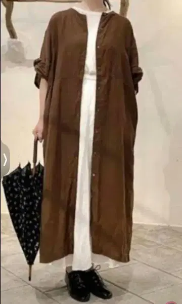 네스트로브 린넨 트위스트 슬리브 원피스 블랙