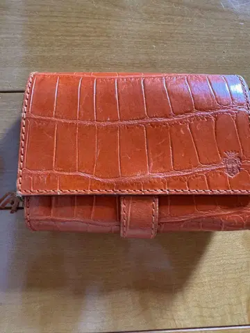 펠리지 오렌지 크로커다일풍 이단 접이식 지갑