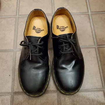 즉시 구매 OK! 닥터마틴 3홀 UK6